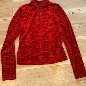 Velvety Deeps Red Top